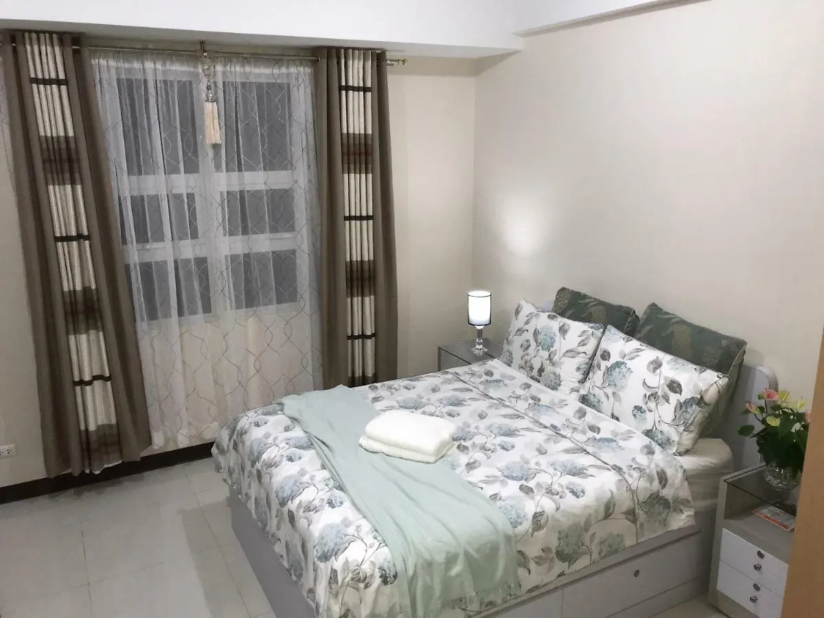 Chillax Studio 101 Newport Boulevard Manila 0*,