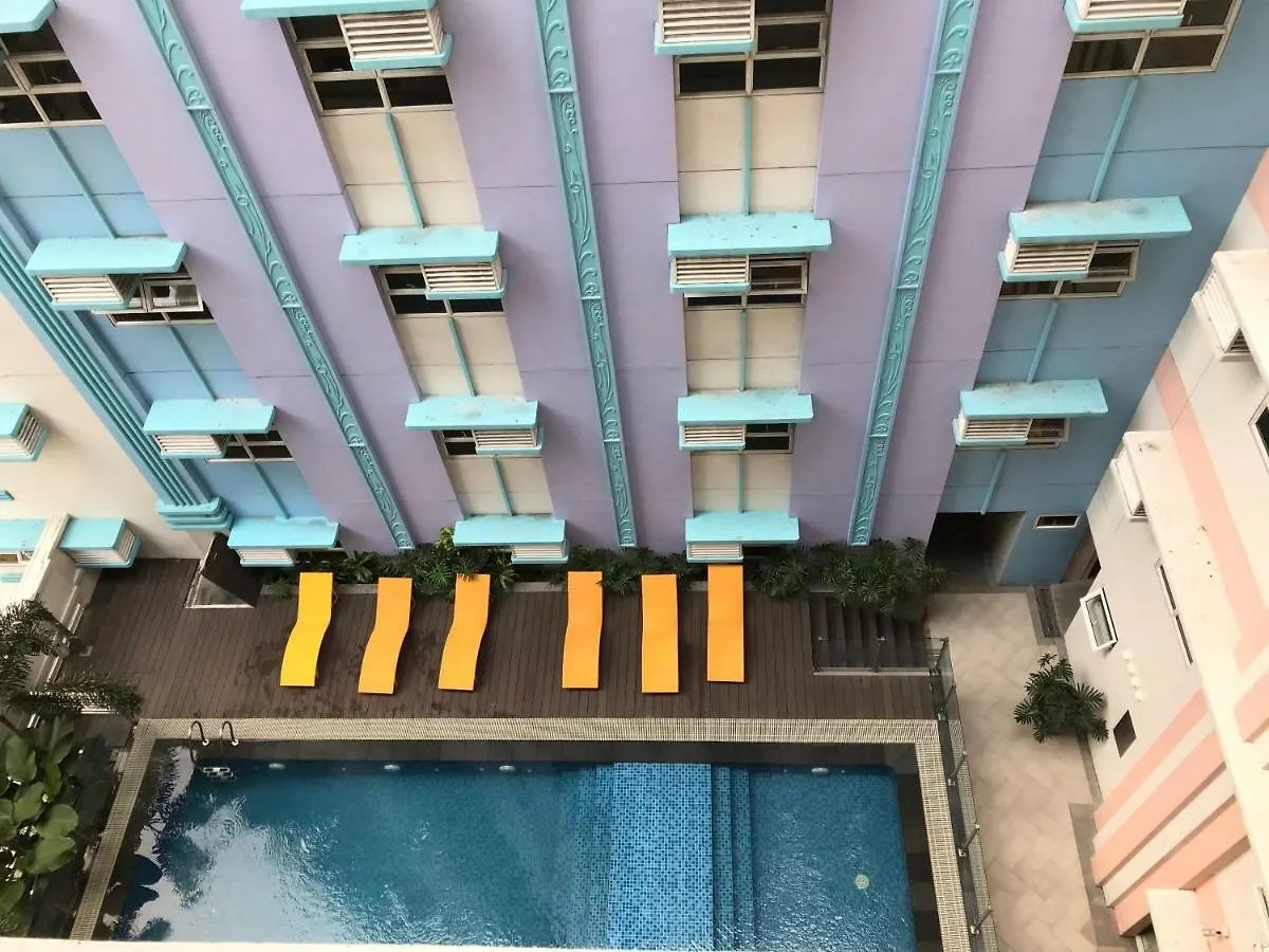 Chillax Studio 101 Newport Boulevard Manila Apartment
